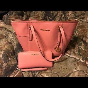 Michael Kors tote w/ matching wallet